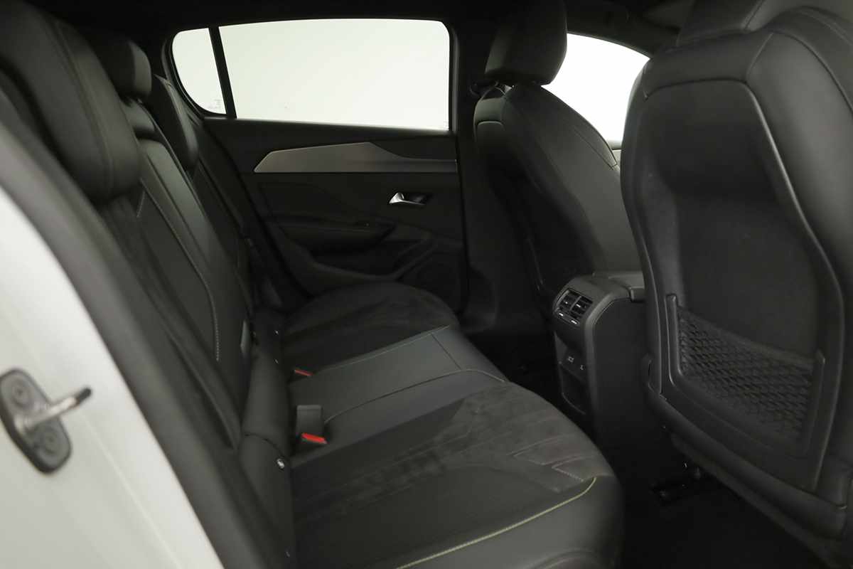 peugeot-308-2024-gasolina-1199cc