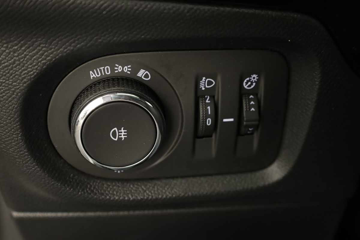 opel-corsa-2025-gasolina-1199cc