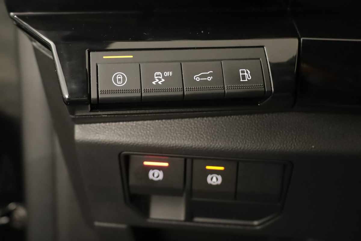 renault-rafale-2025-hibrido-a-gasolina-1199cc