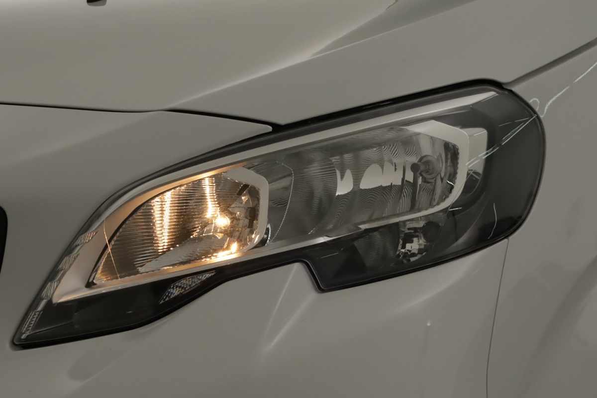 peugeot-expert-2023-diesel-1499cc