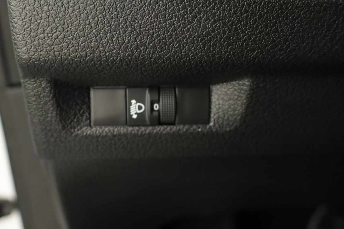 peugeot-expert-2023-diesel-1499cc