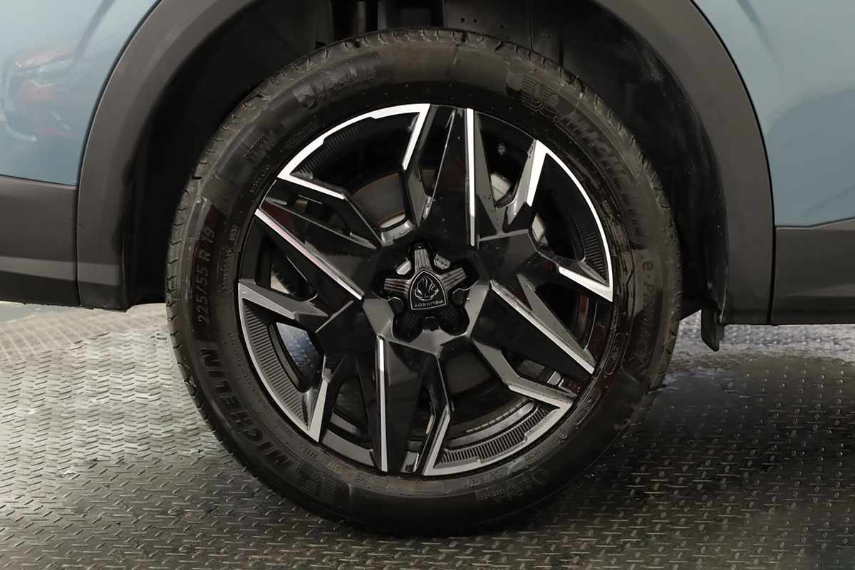 peugeot-5008-2025-gasolina-1199cc
