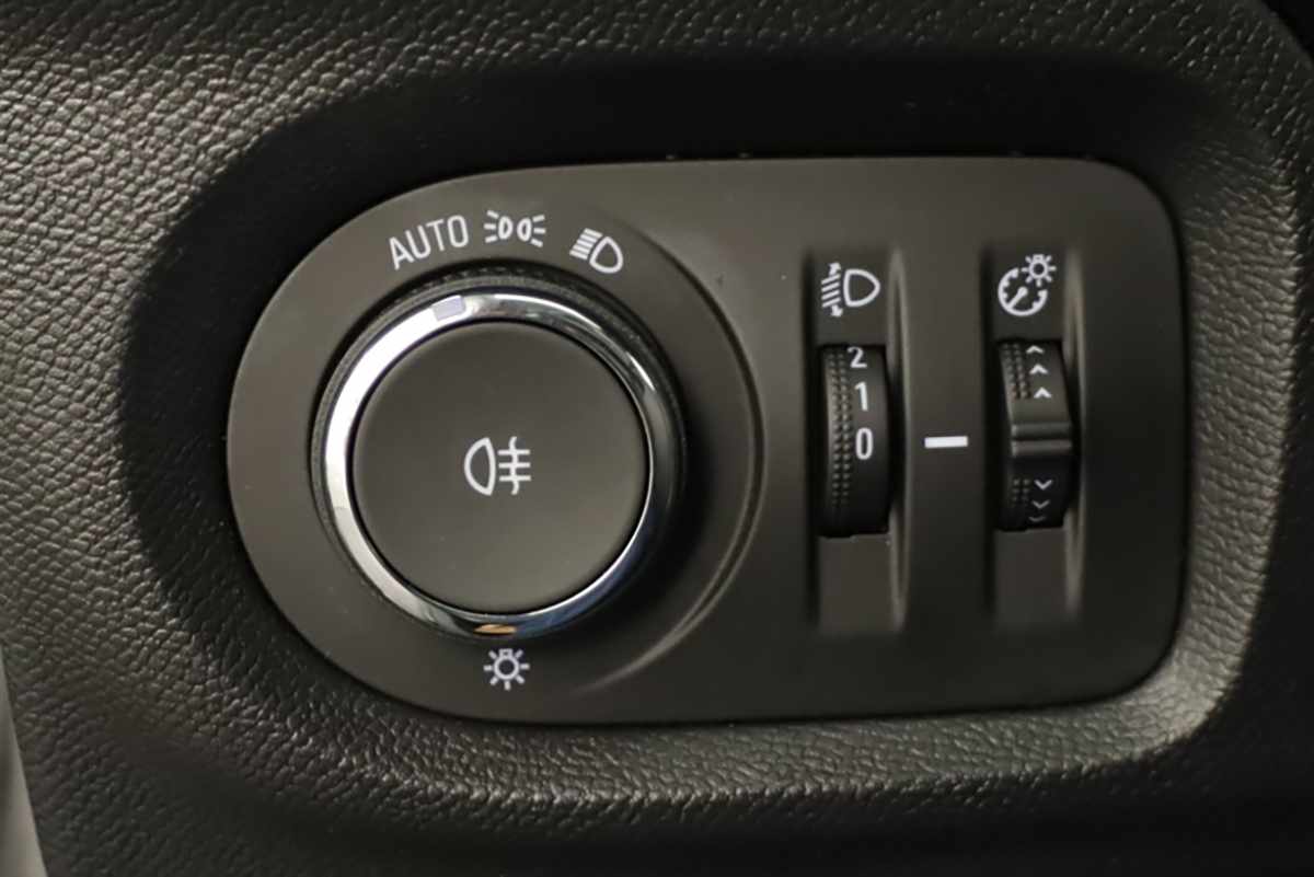 opel-corsa-2025-gasolina-1199cc