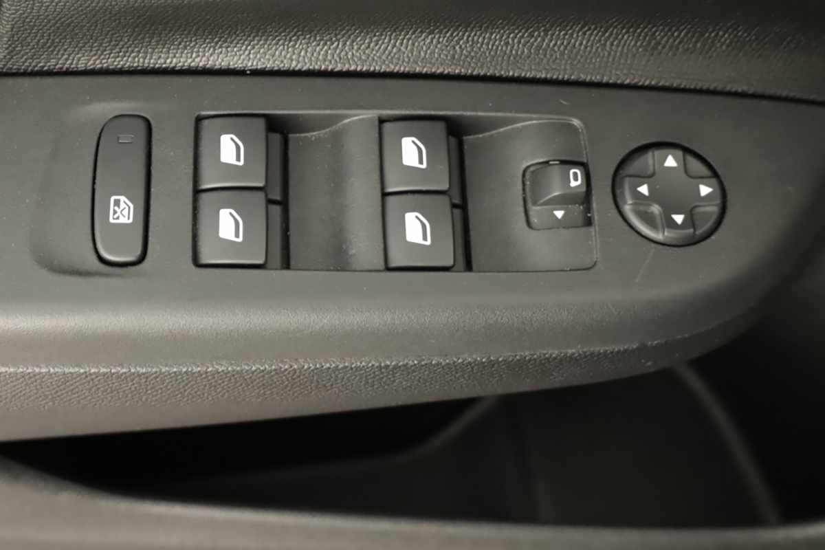 opel-corsa-2025-gasolina-1199cc