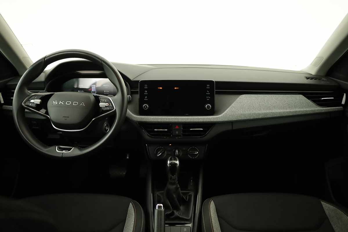 skoda-scala-2025-gasolina-999cc