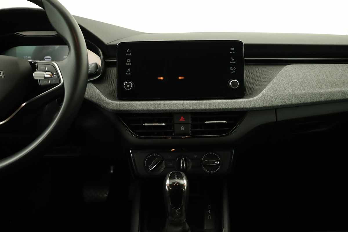 skoda-scala-2025-gasolina-999cc