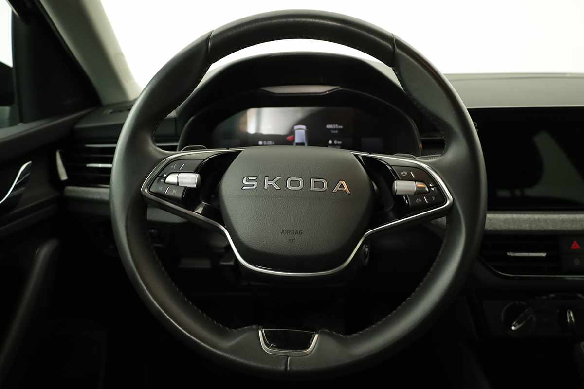 skoda-scala-2025-gasolina-999cc