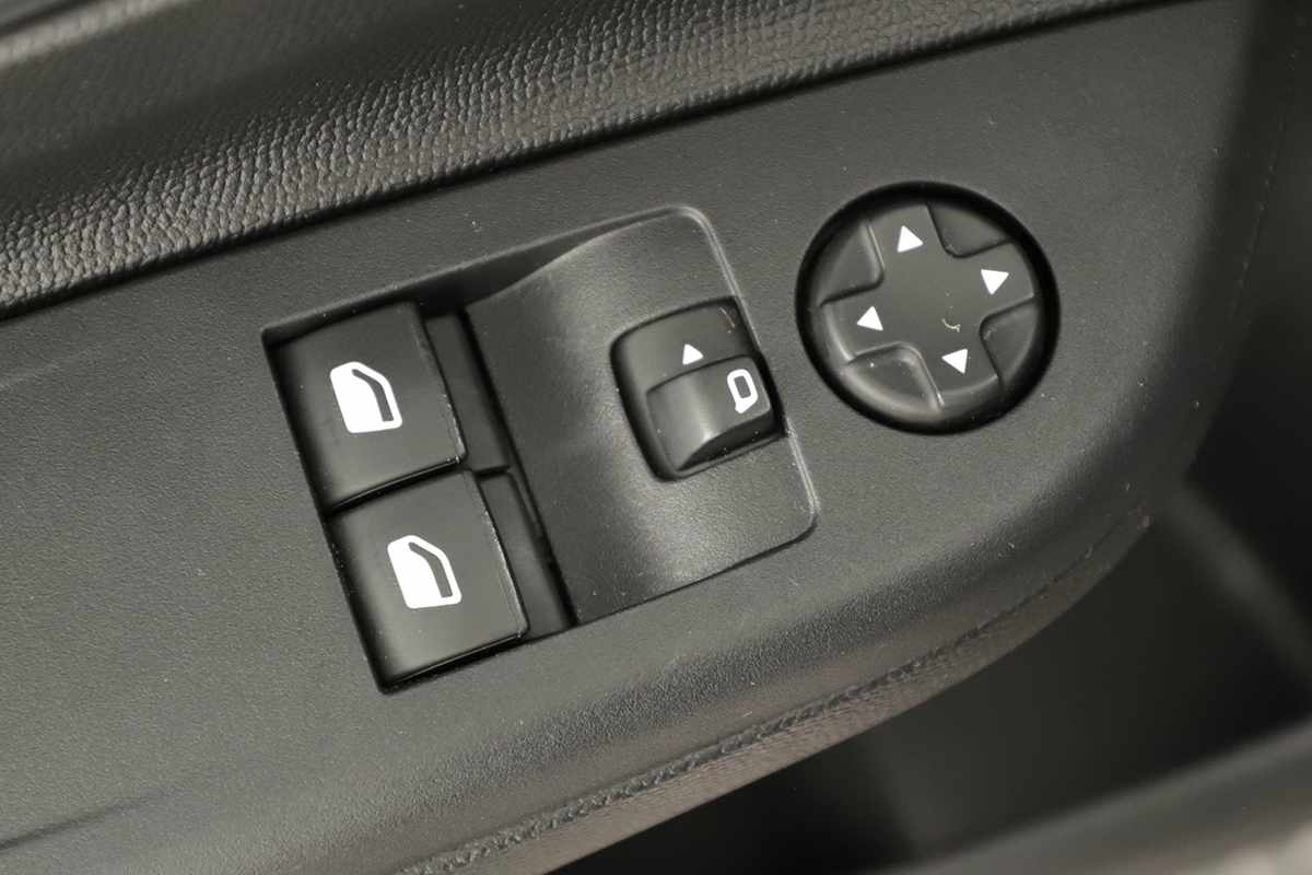 opel-corsa-2023-gasolina-1199cc