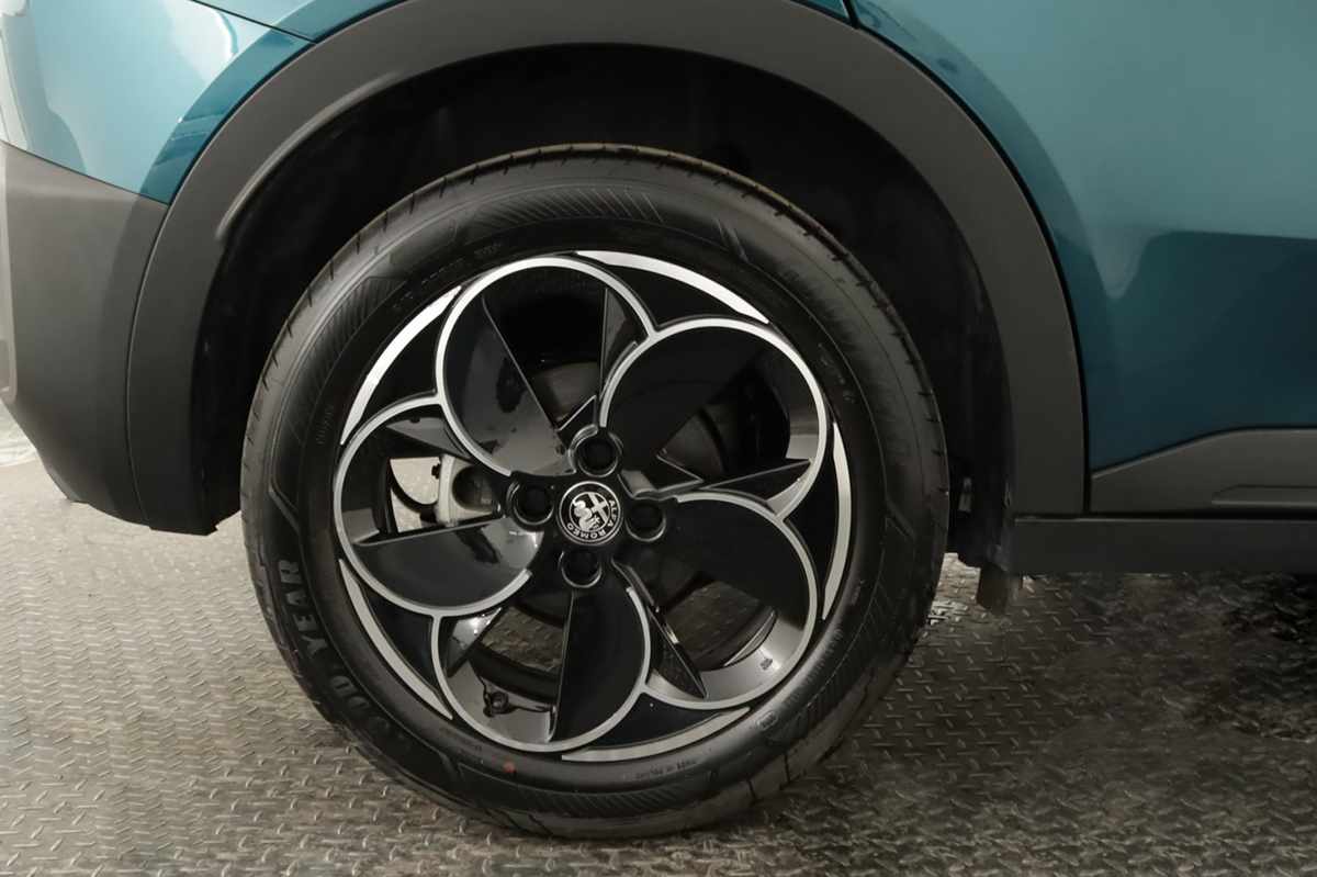 alfa-romeo-junior-2025-eletrico-0cc