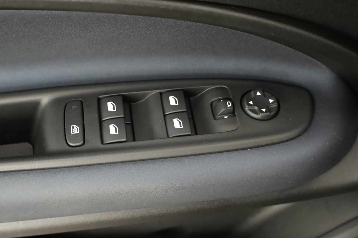 alfa-romeo-junior-2025-eletrico-0cc