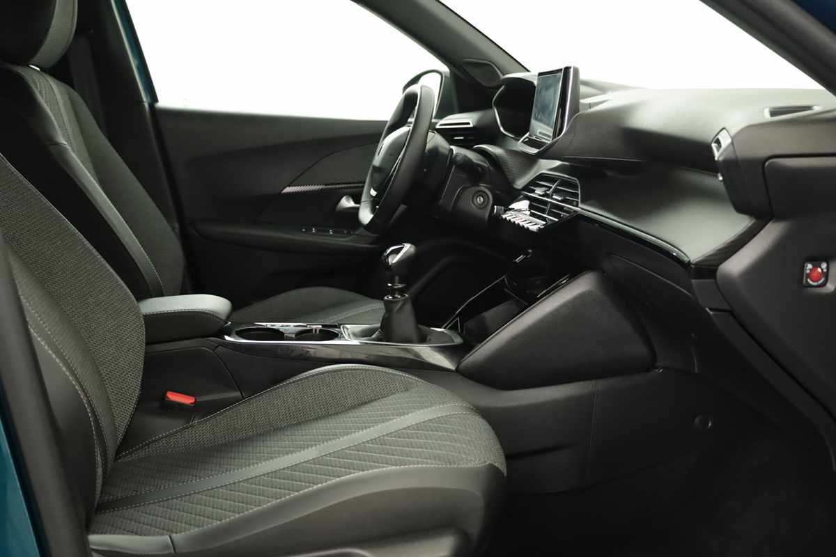 peugeot-2008-2025-gasolina-1199cc