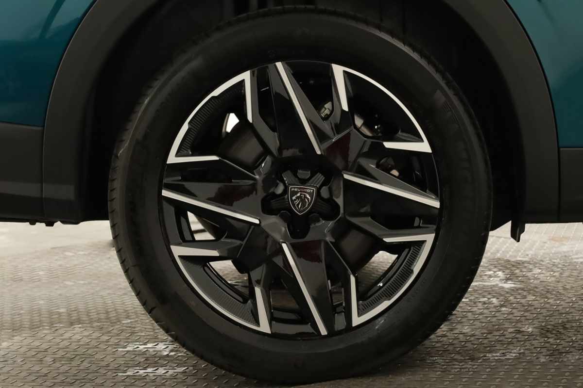 peugeot-5008-2025-gasolina-1199cc