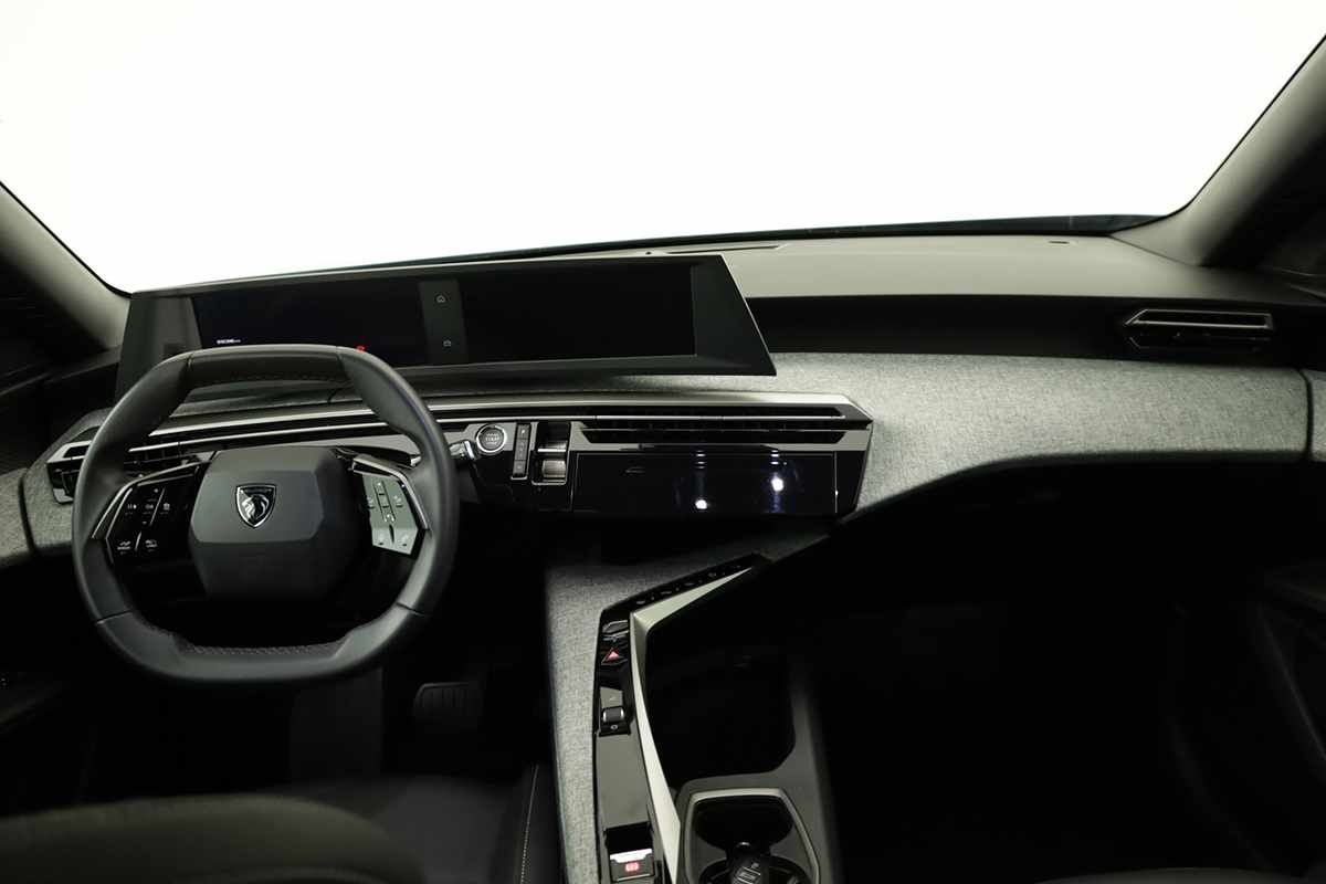 peugeot-5008-2025-gasolina-1199cc