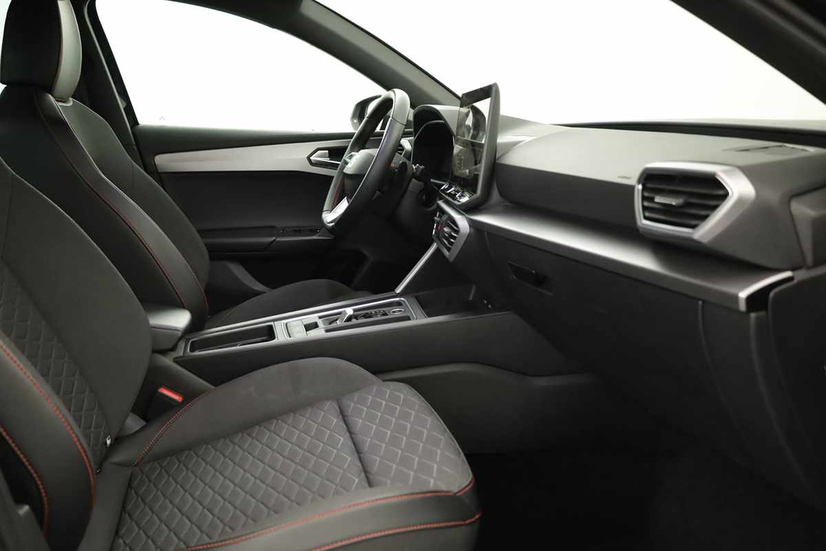 seat-leon-st-2025-hibrido-a-gasolina-1498cc