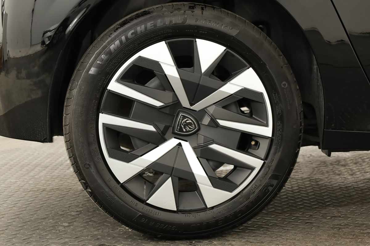 peugeot-208-2025-gasolina-1199cc