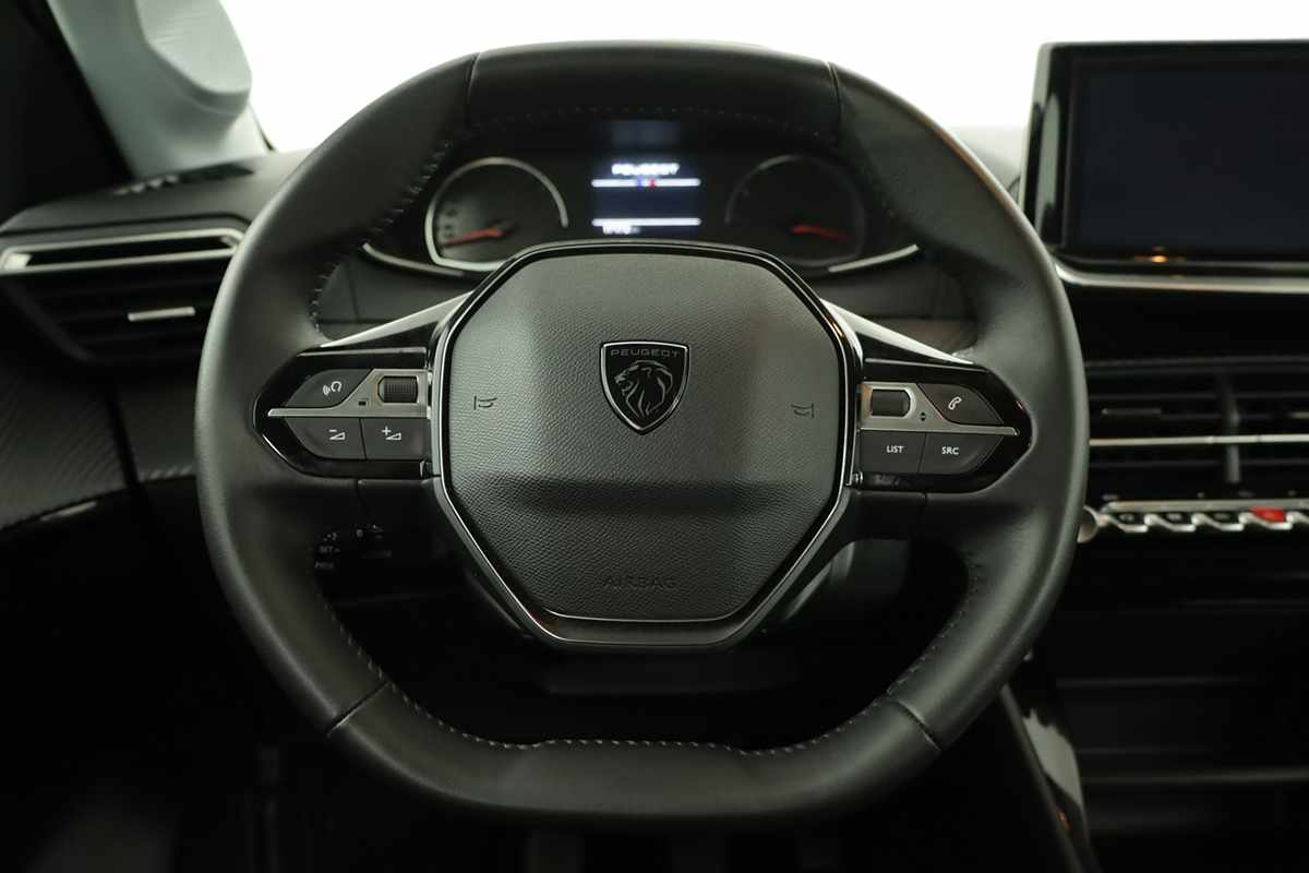 peugeot-208-2025-gasolina-1199cc