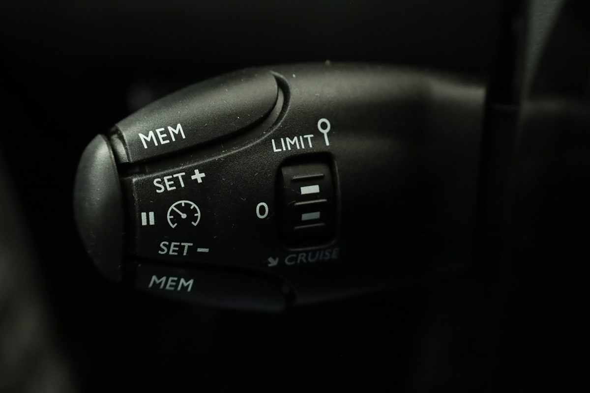 peugeot-208-2025-gasolina-1199cc