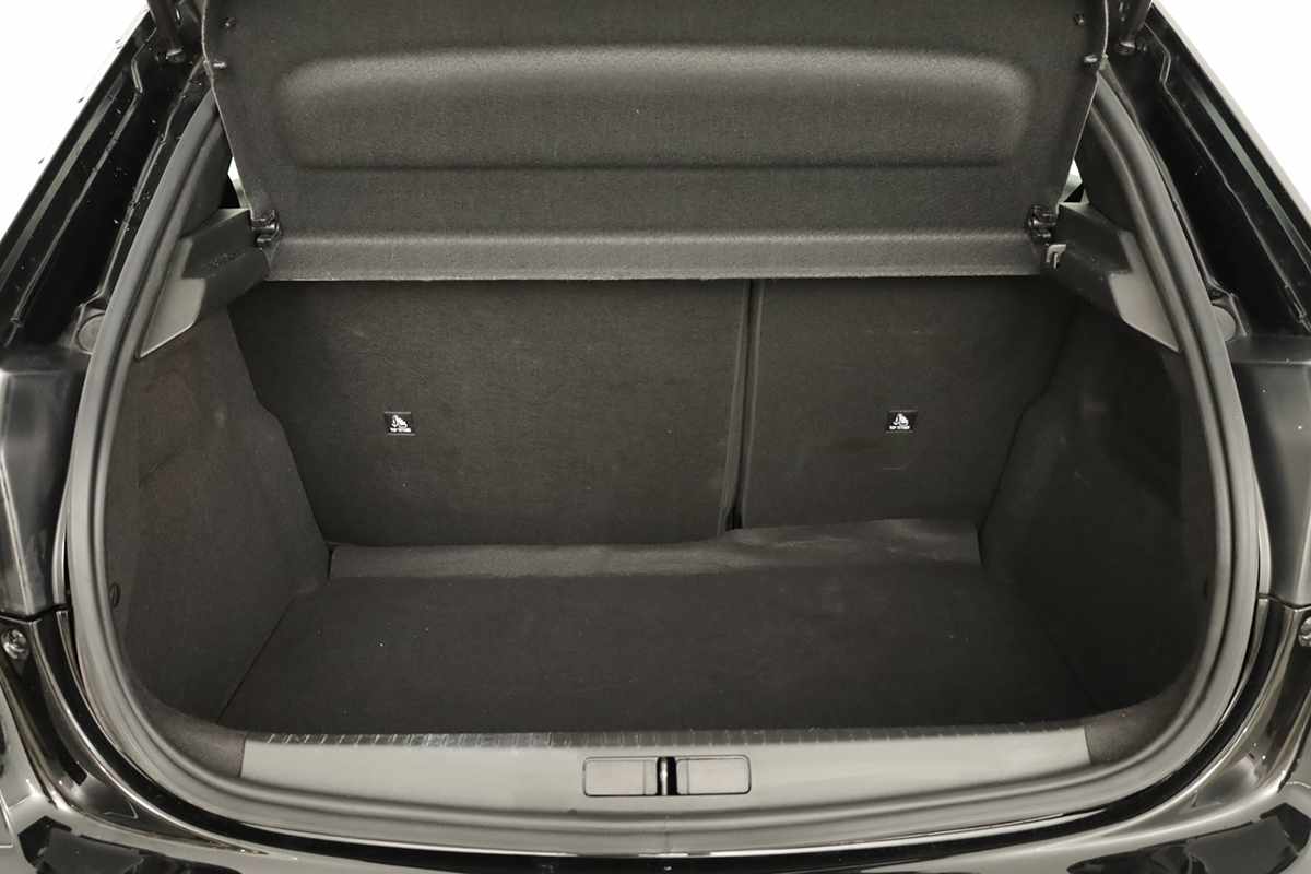 peugeot-208-2025-gasolina-1199cc