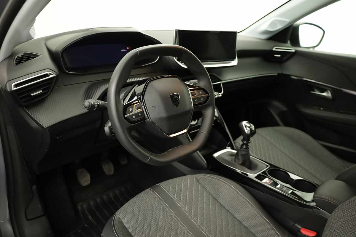 peugeot-208-2025-gasolina-1199cc