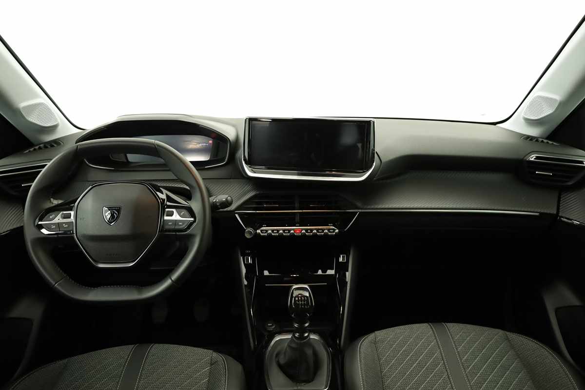 peugeot-208-2025-gasolina-1199cc