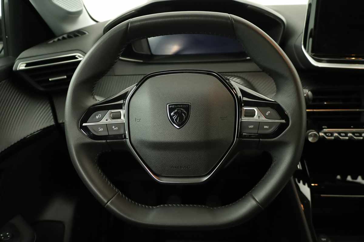 peugeot-208-2025-gasolina-1199cc