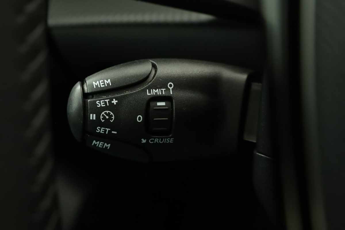 peugeot-208-2025-gasolina-1199cc