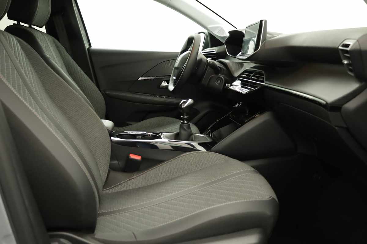 peugeot-208-2025-gasolina-1199cc