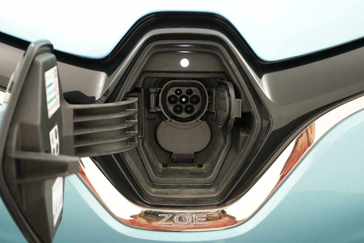 renault-zoe-2023-eletrico-0cc