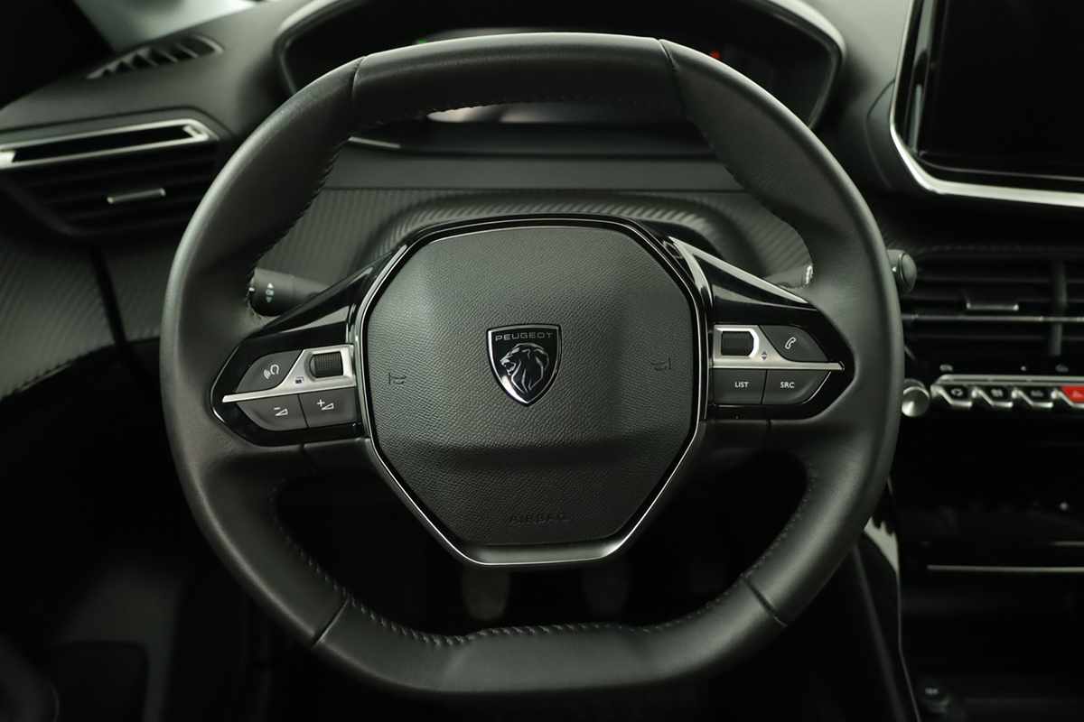peugeot-208-2025-gasolina-1199cc