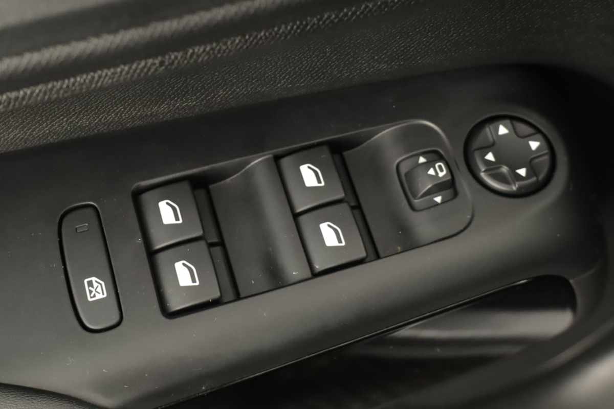 citroen-c5-aircross-2025-hibrido-a-gasolina-1598cc