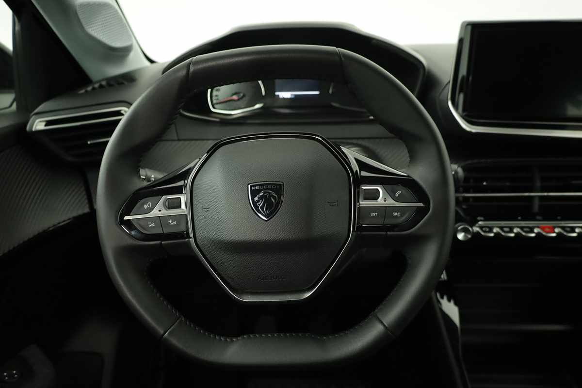 peugeot-208-2025-gasolina-1199cc