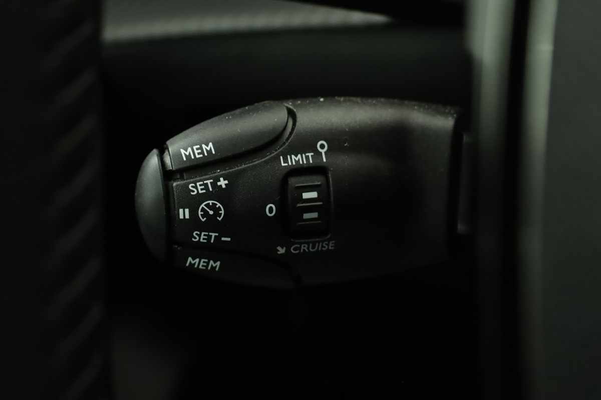 peugeot-208-2025-gasolina-1199cc
