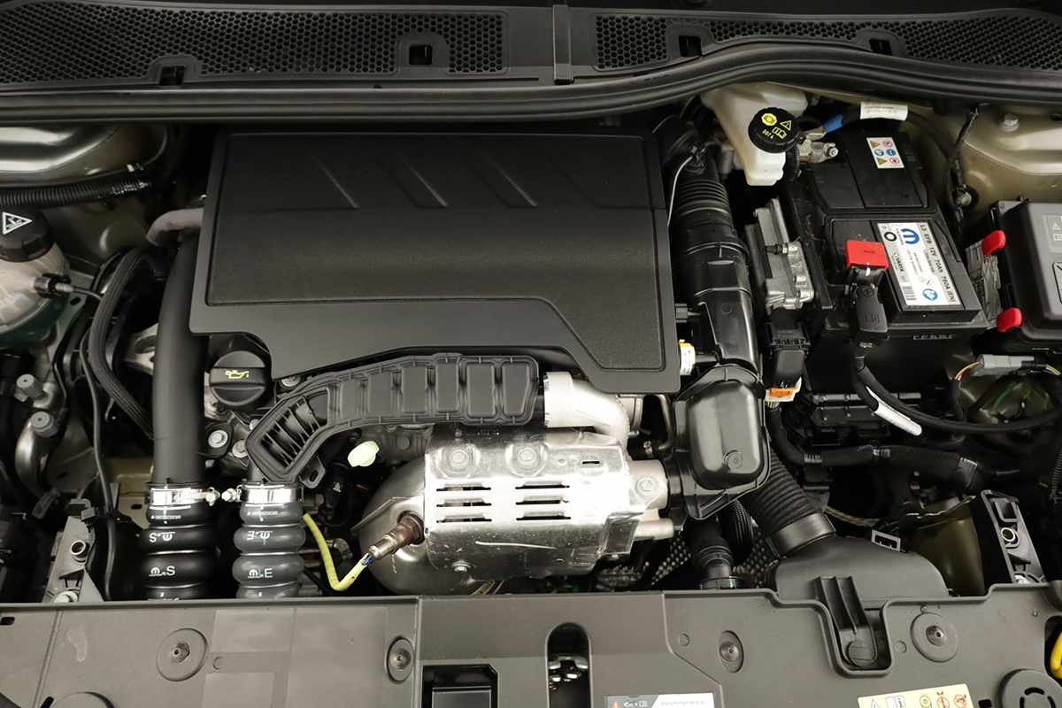 peugeot-208-2025-gasolina-1199cc