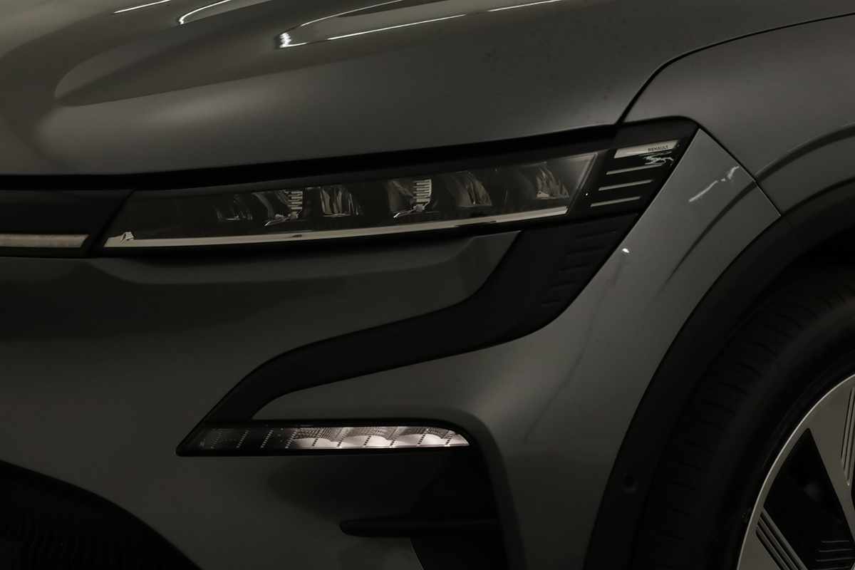 renault-megane-e-tech-2024-eletrico-0cc