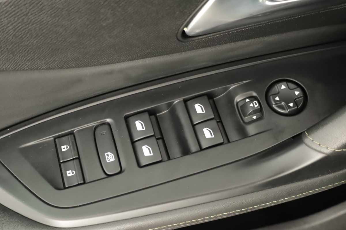peugeot-408-2024-gasolina-1199cc