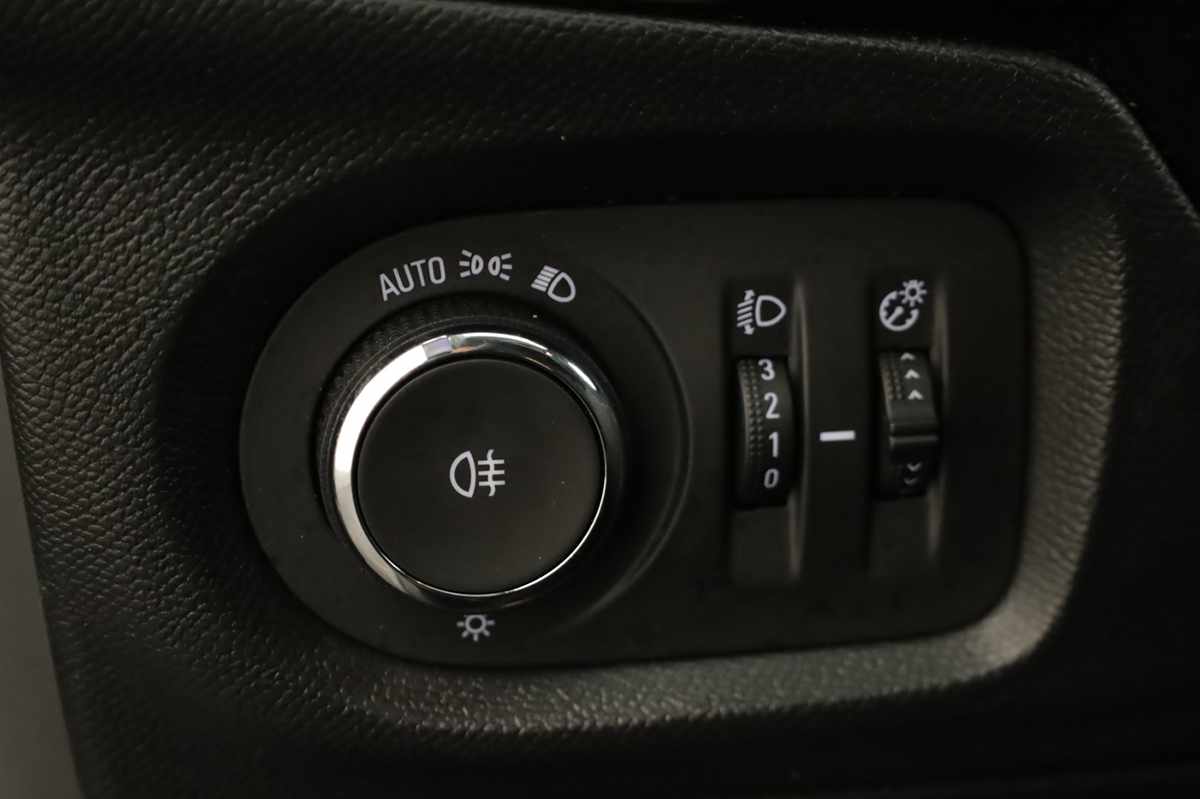 opel-corsa-2025-gasolina-1199cc