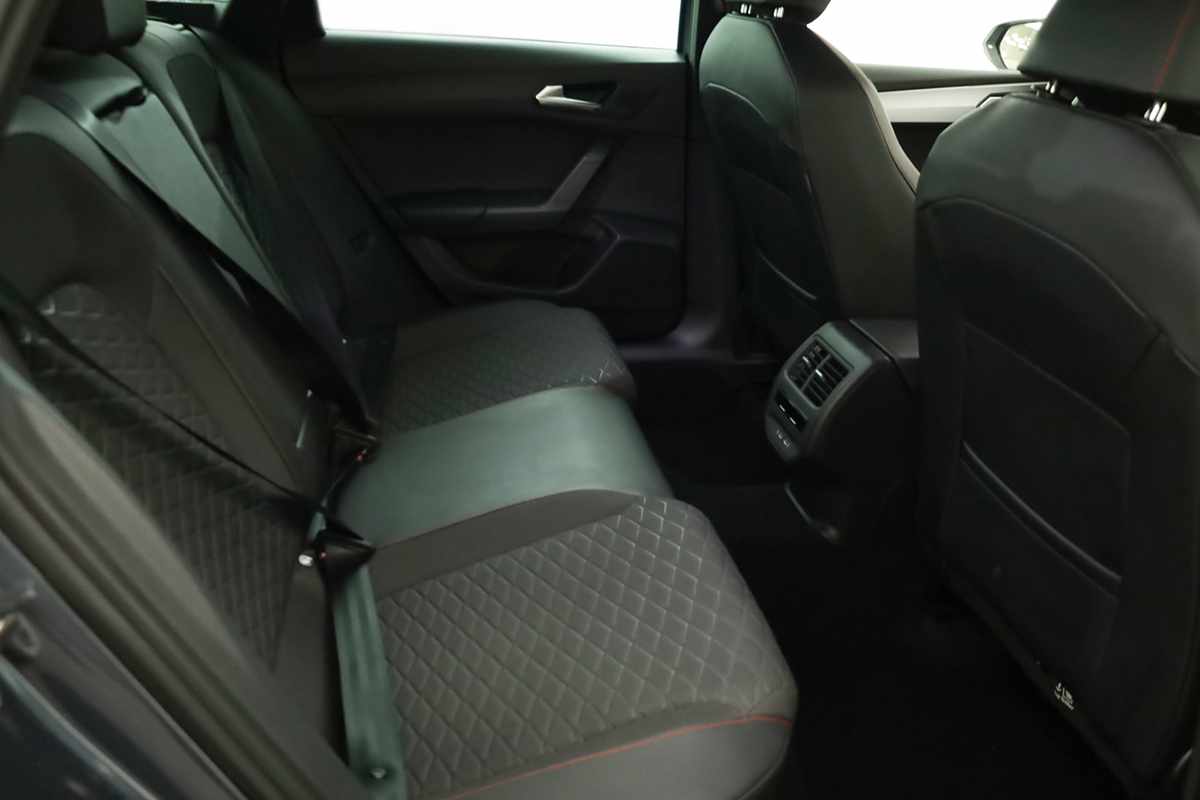 seat-leon-st-2025-hibrido-a-gasolina-1498cc