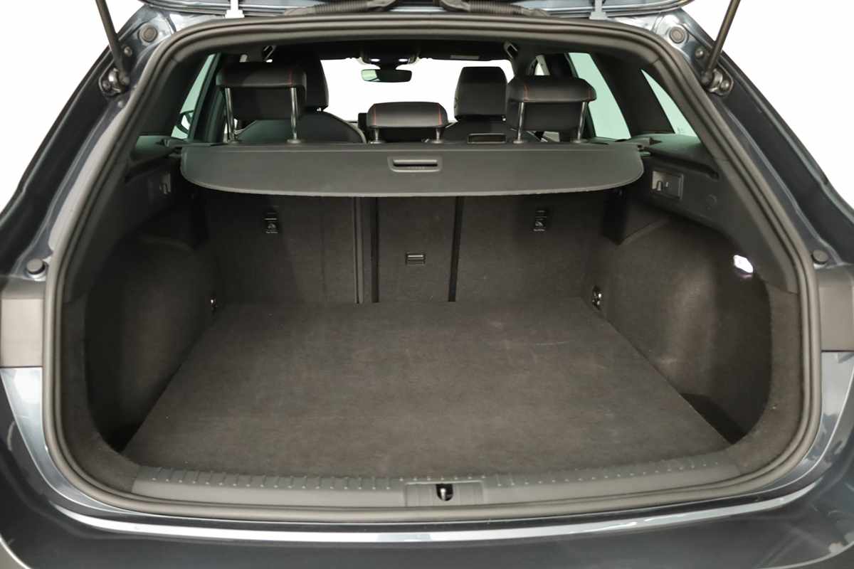 seat-leon-st-2025-hibrido-a-gasolina-1498cc