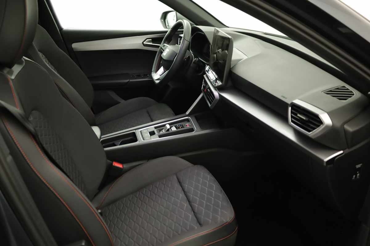 seat-leon-st-2025-hibrido-a-gasolina-1498cc