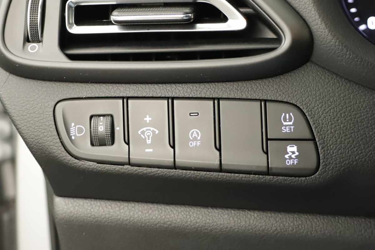 hyundai-i30-sw-2024-gasolina-998cc