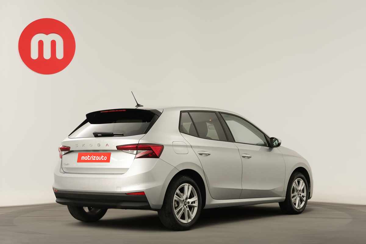 skoda-fabia-2025-gasolina-999cc