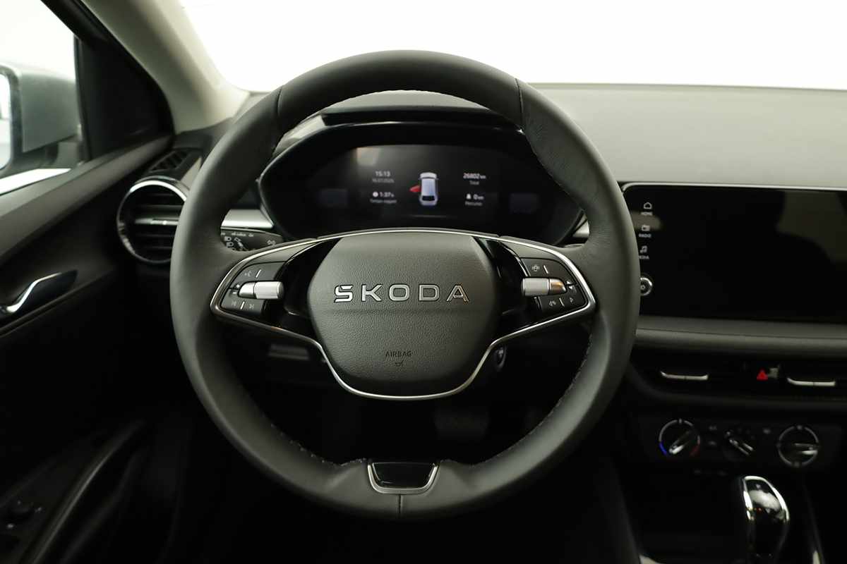 skoda-fabia-2025-gasolina-999cc