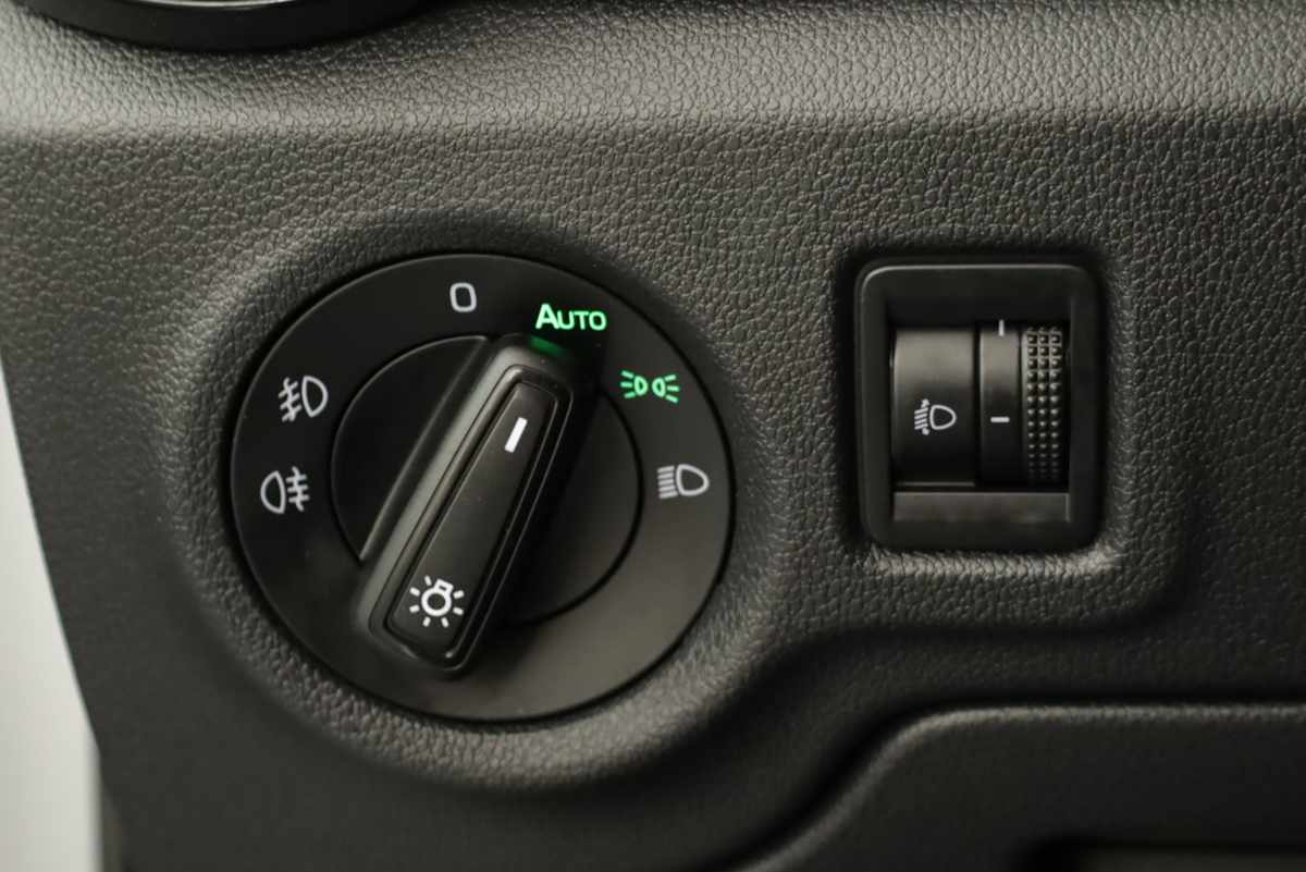 skoda-fabia-2025-gasolina-999cc