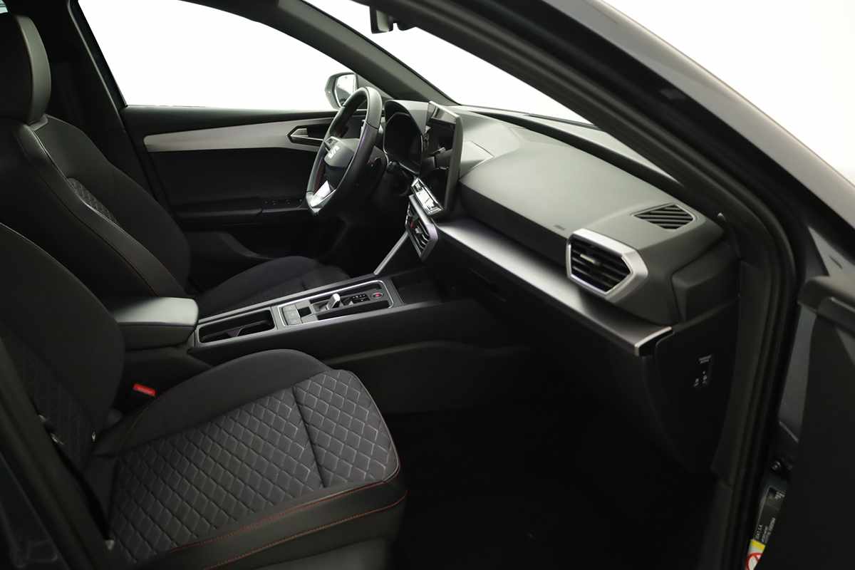 seat-leon-st-2025-hibrido-a-gasolina-1498cc