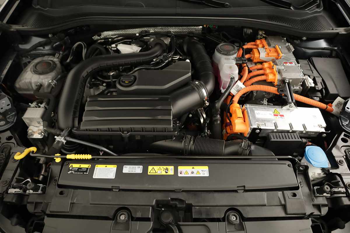 seat-leon-st-2025-hibrido-a-gasolina-1498cc