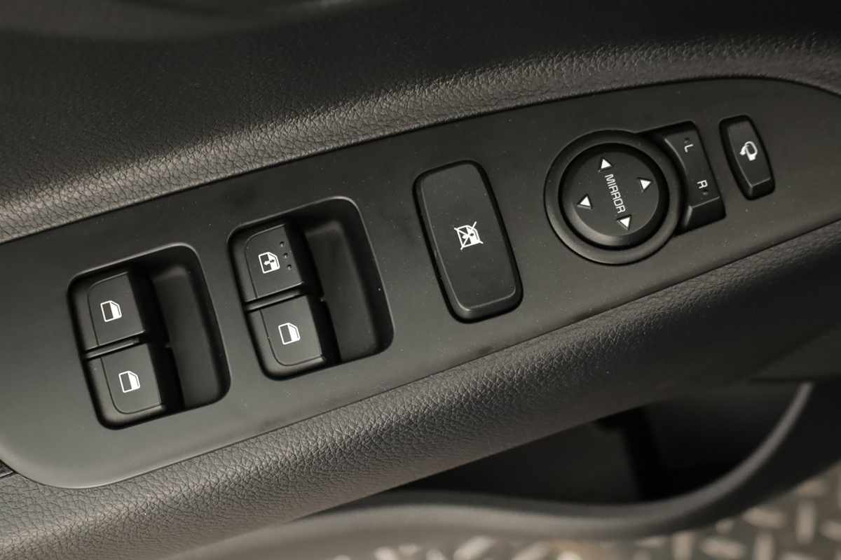 kia-rio-2023-gasolina-998cc