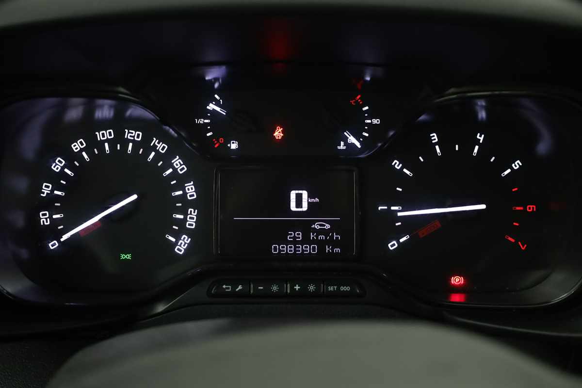 citroen-berlingo-2024-diesel-1499cc