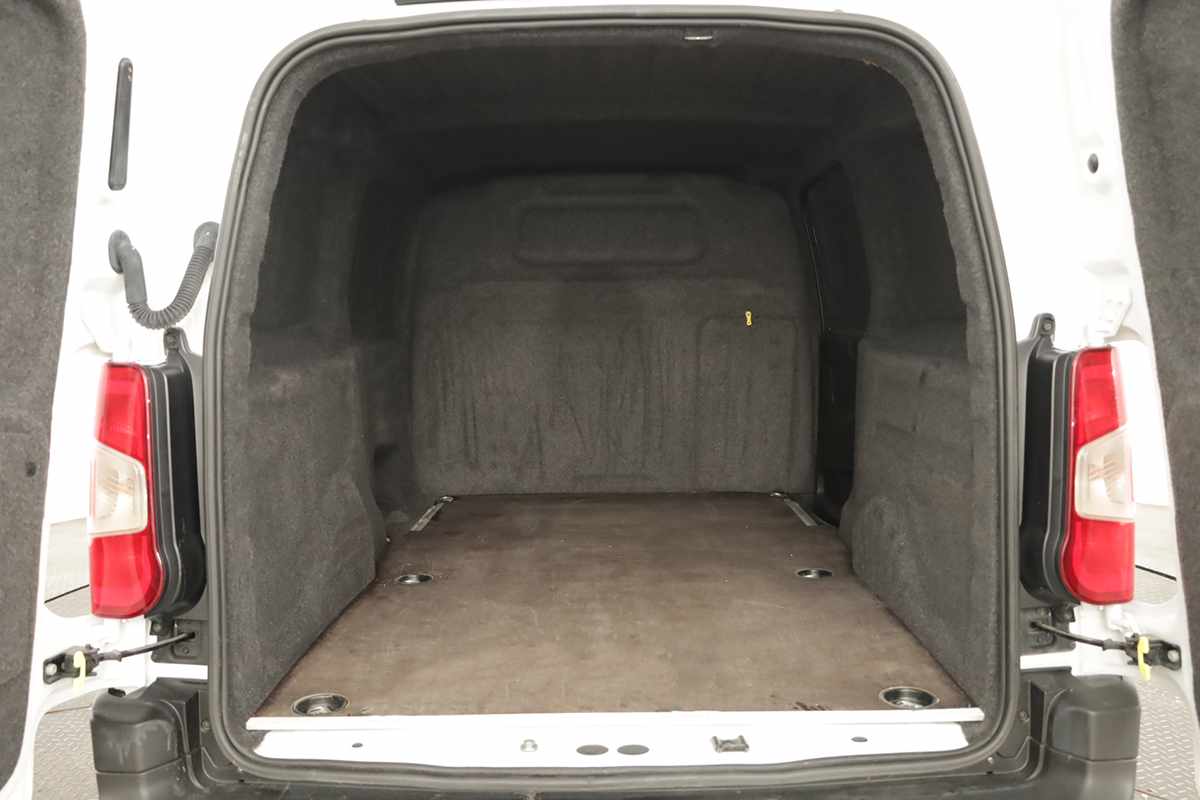 citroen-berlingo-2024-diesel-1499cc