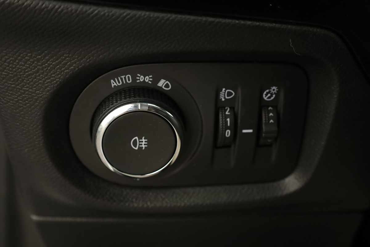 opel-corsa-2025-gasolina-1199cc
