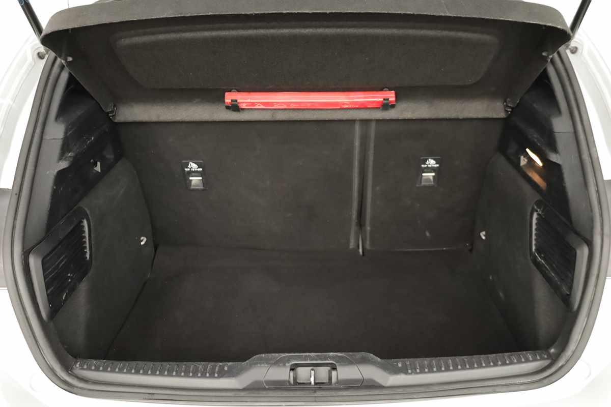 ford-focus-2025-gasolina-998cc